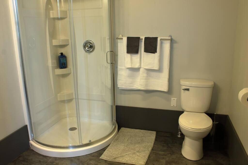 Suite #B, Industrial Styling, Ac Halifax Luaran gambar